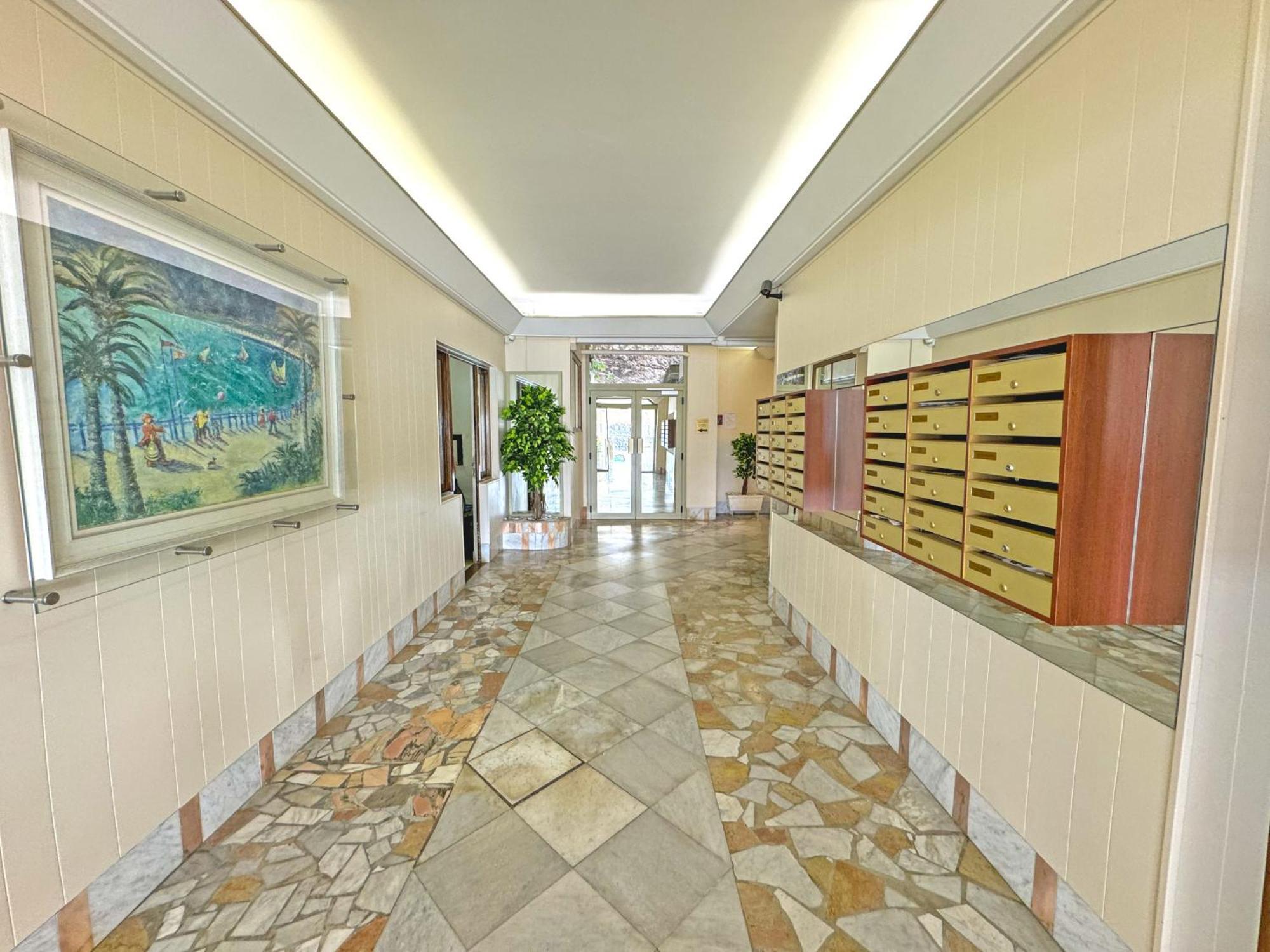 Promenade - Rocamare Promenade Apartment